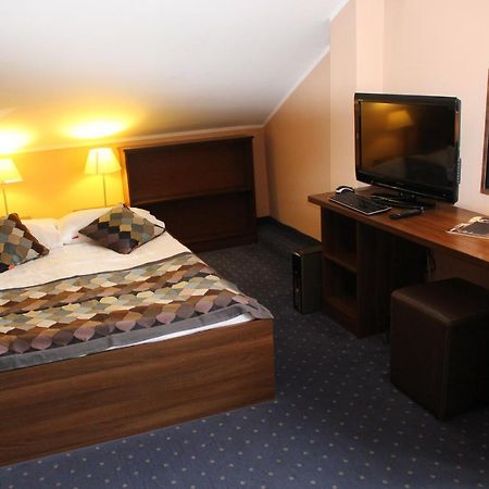 Hotel Colnus Kolno  Kültér fotó